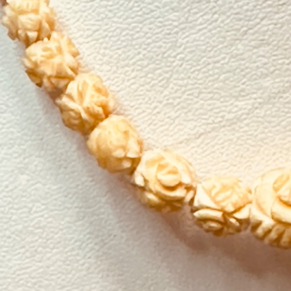 Tagua Nut Necklace Hand Carved Rose Beads Screw Clasp Vegetable Ivory Vintage - Picture 6 of 11
